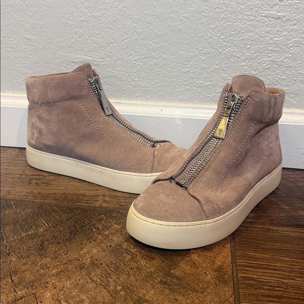 Frye - Lena, Hightop Zip Up Beige Sneaker Size 7.5